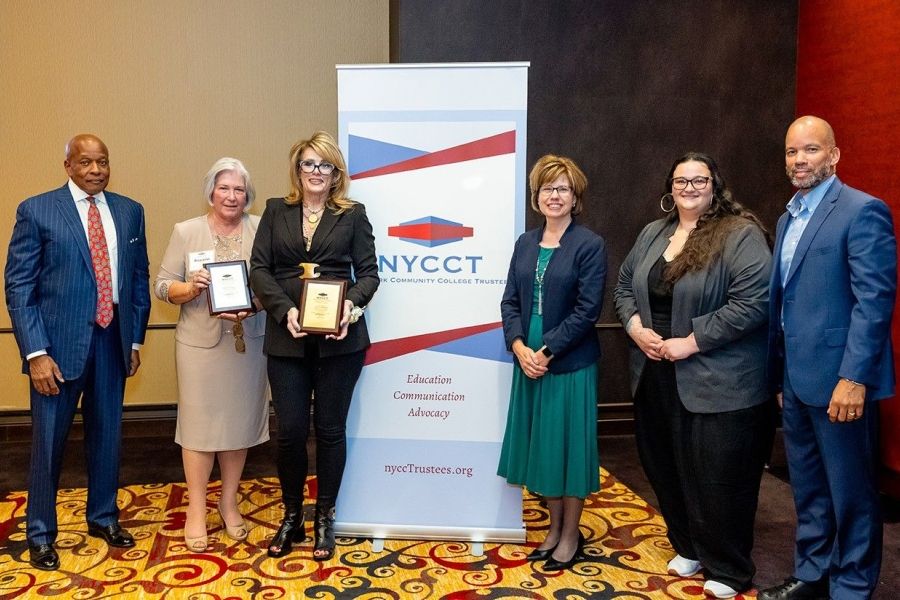  Julianna Mistlebauer and five others standing together  